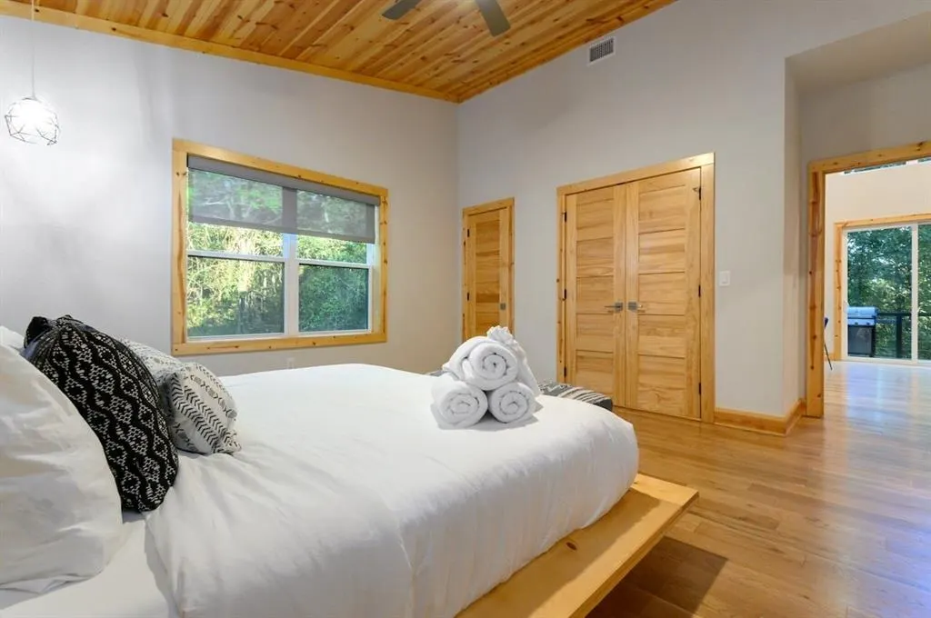 Photo 13 — 639 Woodland Hills Trail, Broken Bow, OK 74728