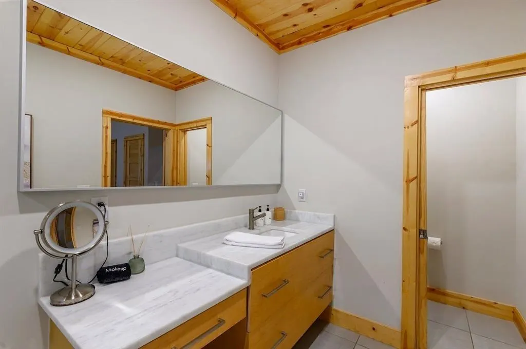 Photo 19 — 639 Woodland Hills Trail, Broken Bow, OK 74728