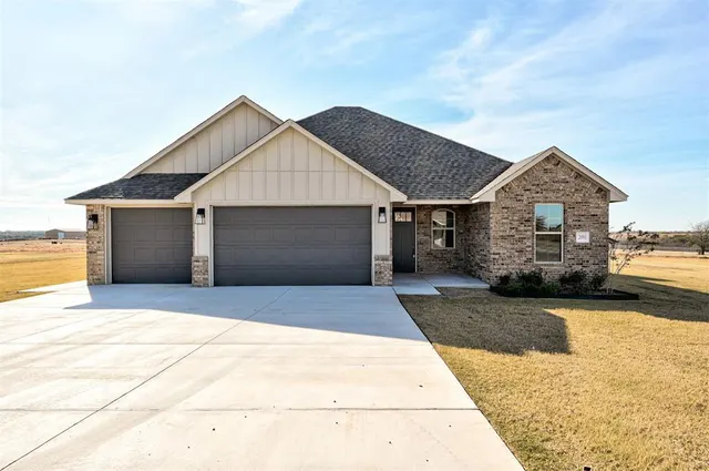 Front exterior — 2091 Cash Court, Blanchard, OK 73010