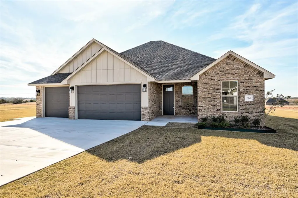Photo 3 — 2091 Cash Court, Blanchard, OK 73010
