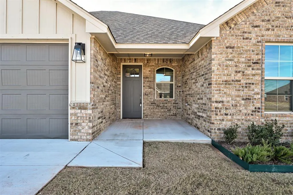 Photo 4 — 2091 Cash Court, Blanchard, OK 73010