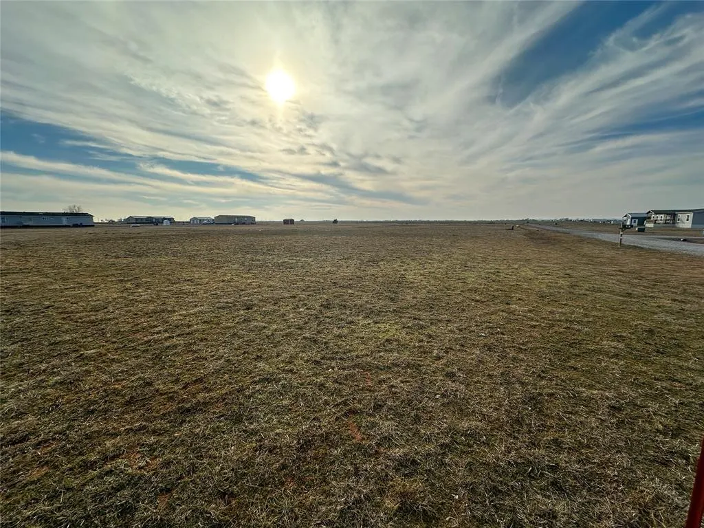 Photo 6 — 4 N Hydro Hills Road, Hydro, OK 73048