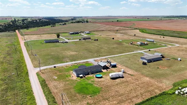 Photo 2 — 5 W Hydro Hills Road, Hydro, OK 73048