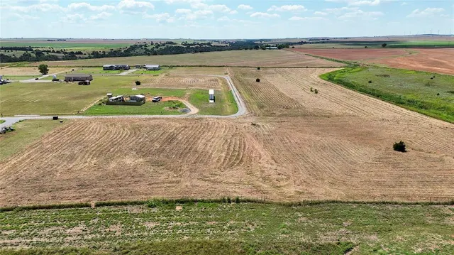 Photo 7 — 5 W Hydro Hills Road, Hydro, OK 73048