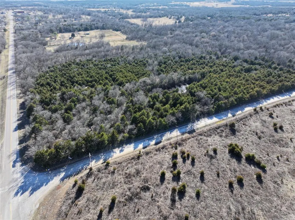 Photo 3 — N Clarady Avenue, Wanette, OK 74878