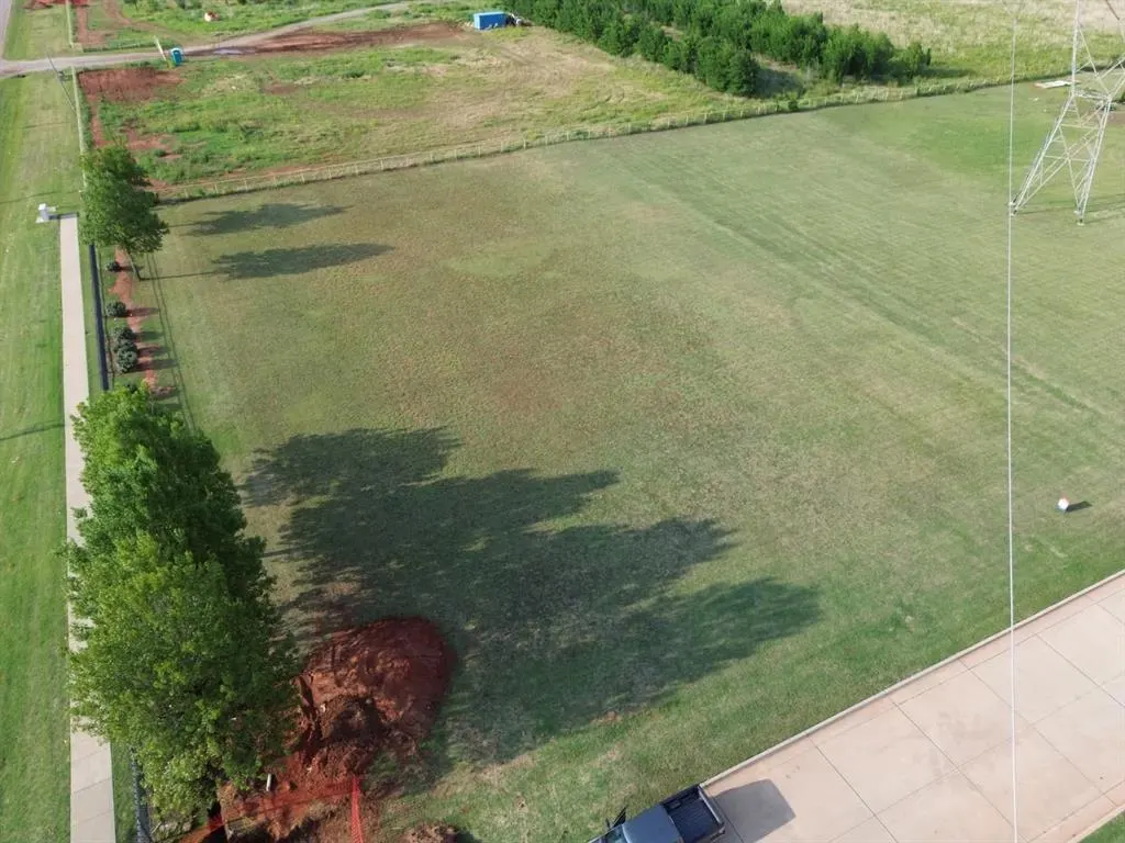 Photo 12 — 7917 NW 158th Street, Edmond, OK 73013