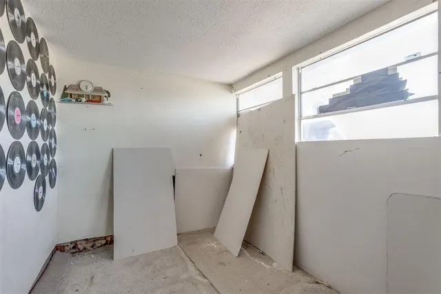 Photo 5 — 21731 E Fifth Street, Hinton, OK 73047