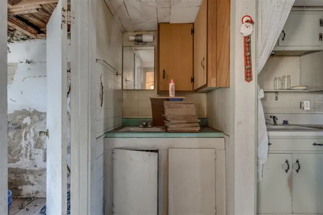 Photo 8 — 21731 E Fifth Street, Hinton, OK 73047