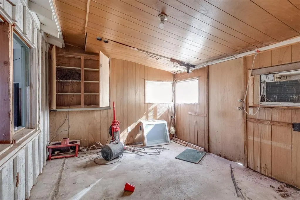Photo 11 — 21731 E Fifth Street, Hinton, OK 73047