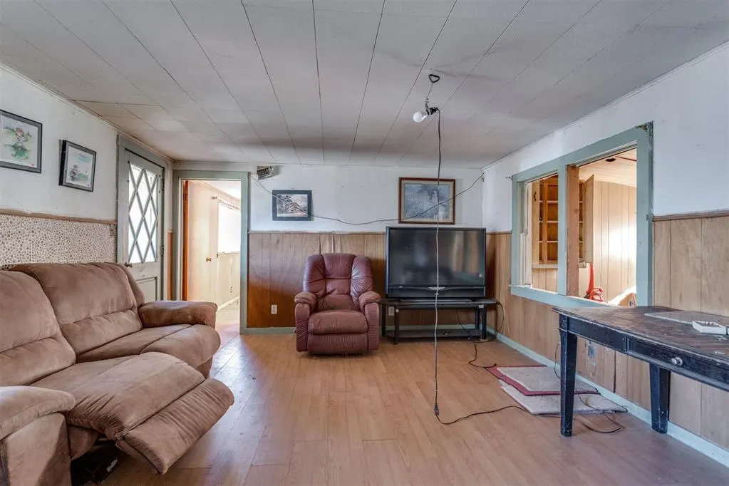 Photo 18 — 21731 E Fifth Street, Hinton, OK 73047