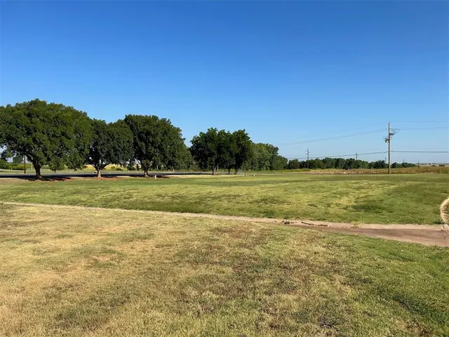Front exterior — Granite Wash Avenue, Clinton, OK 73601