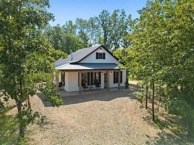 Photo 7 — 10 Hickory Ridge Road, Broken Bow, OK 74728