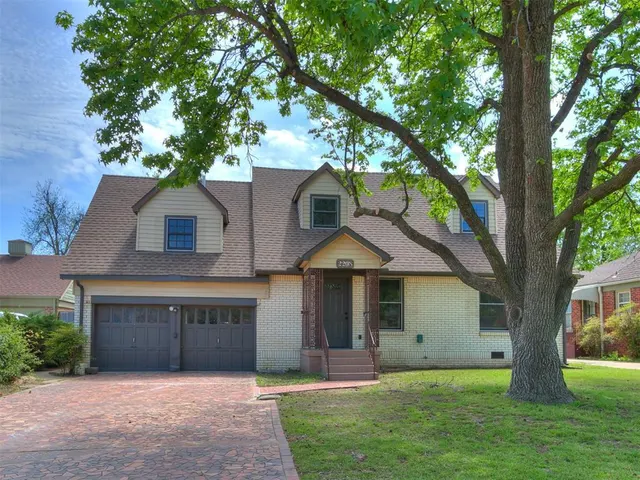 Photo 2 — 2208 NW 28th Street, Oklahoma City, OK 73107