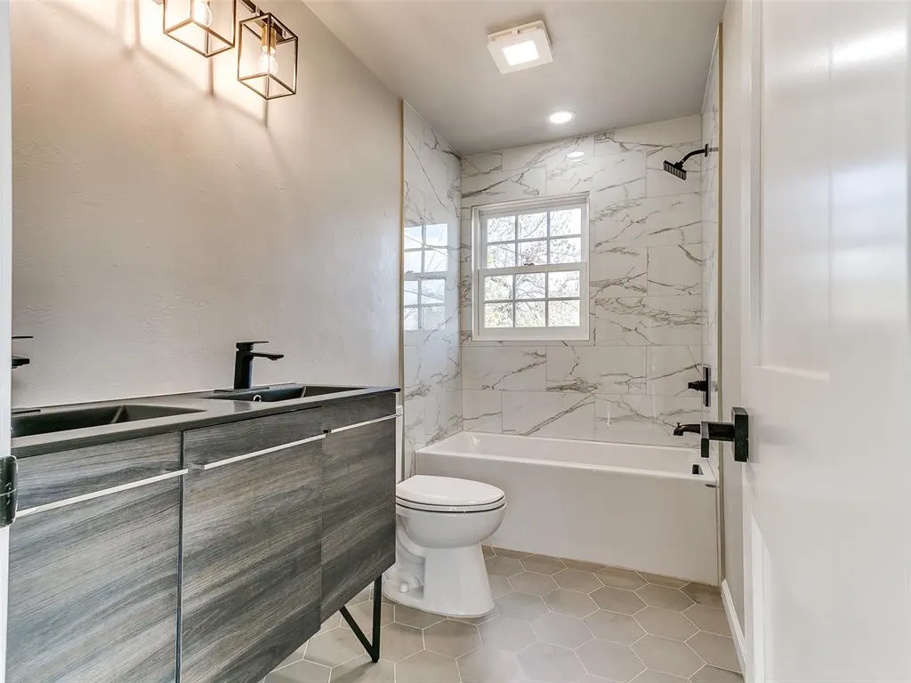 Photo 18 — 2208 NW 28th Street, Oklahoma City, OK 73107