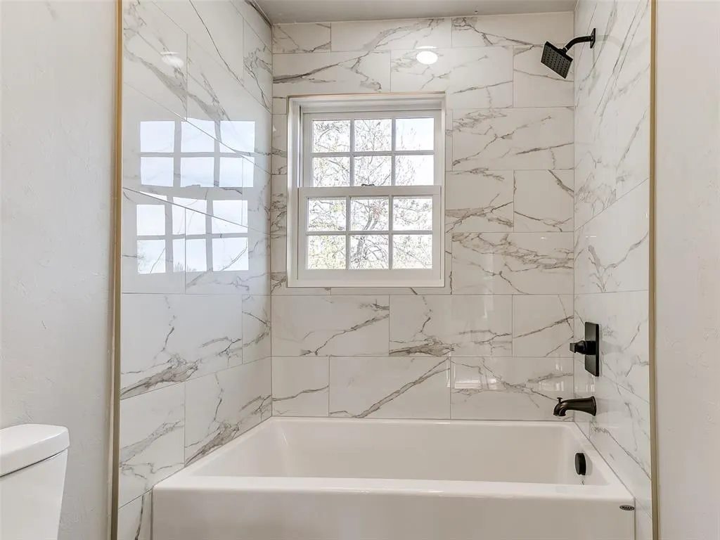 Photo 19 — 2208 NW 28th Street, Oklahoma City, OK 73107