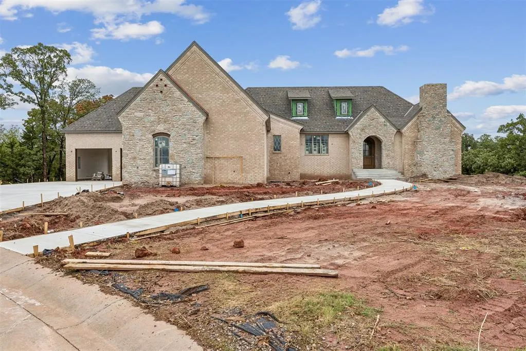 Photo 2 — 11917 Venando Court, Arcadia, OK 73007