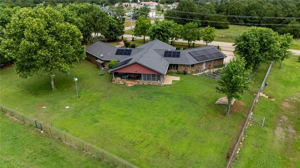 Photo 42 — 1901 E 15th Street, Chandler, OK 74834