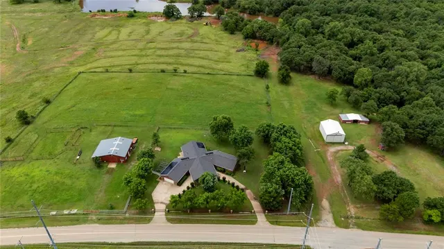 Photo 3 — 1901 E 15th Street, Chandler, OK 74834