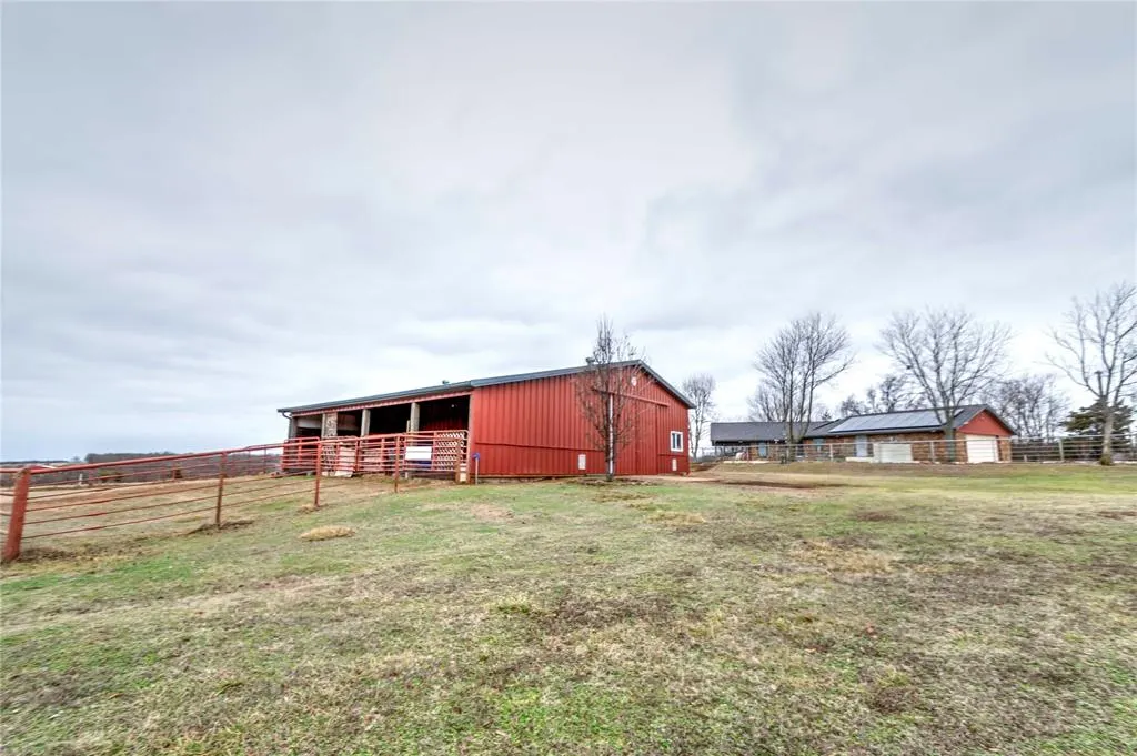 Photo 38 — 1901 E 15th Street, Chandler, OK 74834
