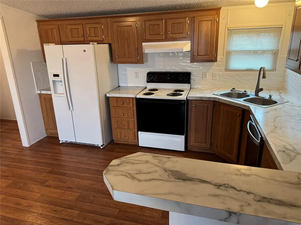 Photo 16 — 418 S Elm Street, Custer City, OK 73639