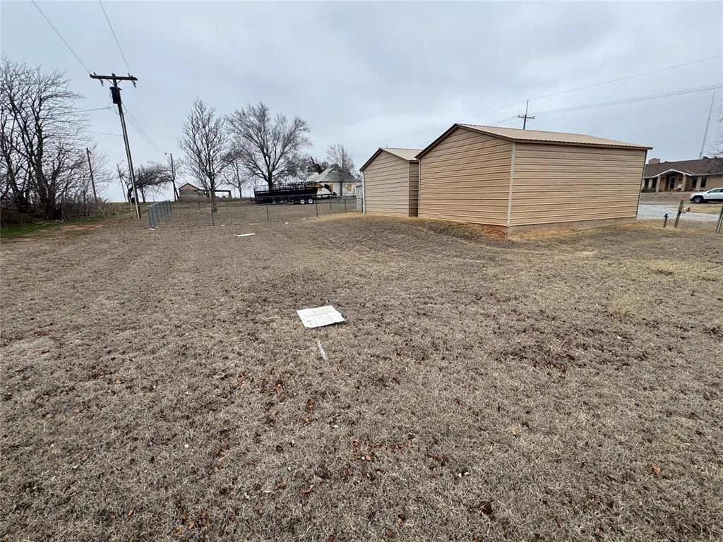Photo 28 — 418 S Elm Street, Custer City, OK 73639