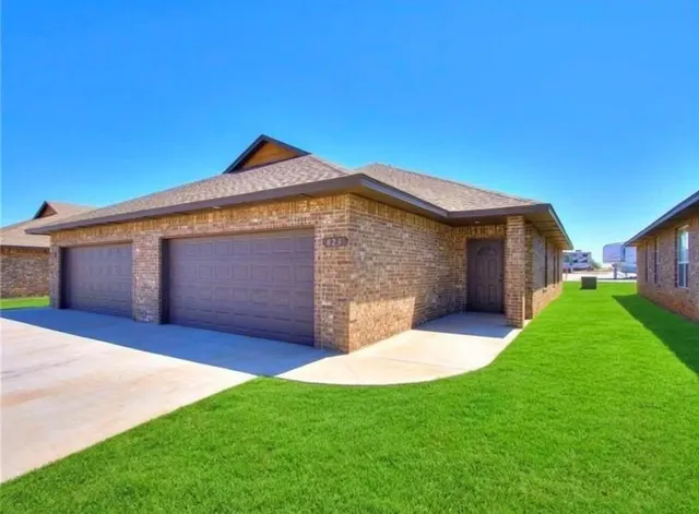 Photo 3 — 805 Aspen Drive, Kingfisher, OK 73750