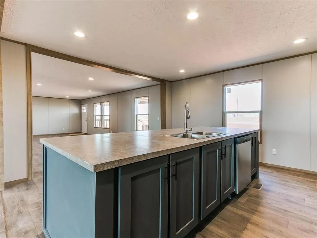 Photo 12 — 28992 Oakwood Meadows Drive, Cashion, OK 73016