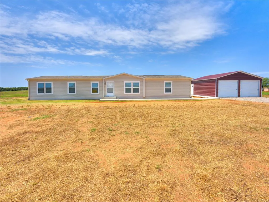 Photo 3 — 21253 Southerland Drive, Blanchard, OK 73031