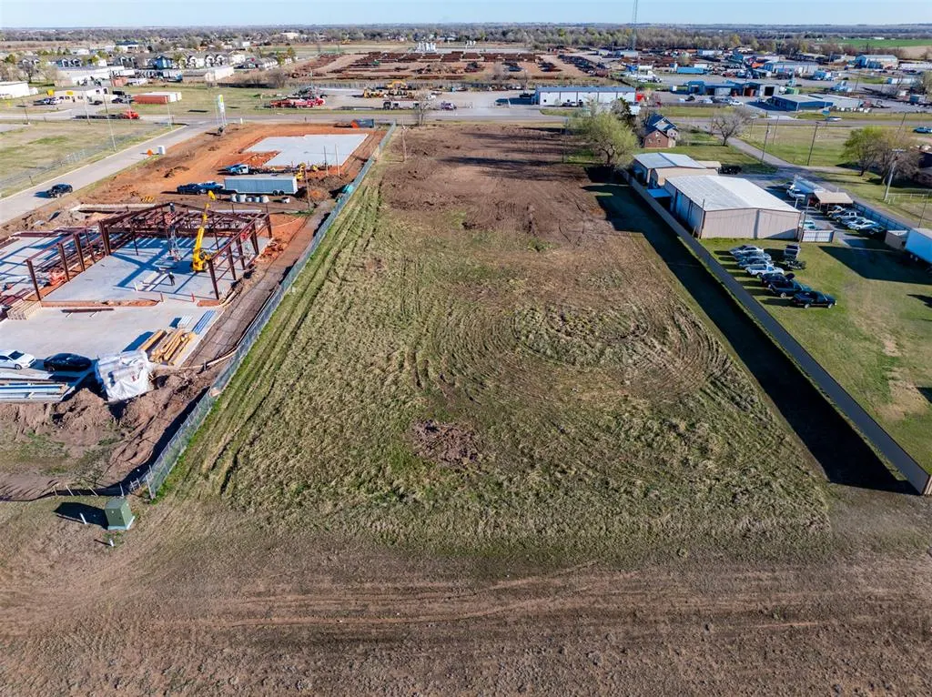Photo 11 — 1904 E Highway 66 Highway, El Reno, OK 73036