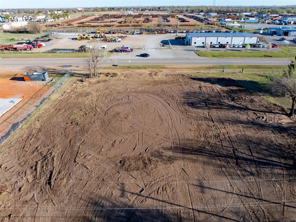Photo 13 — 1904 E Highway 66 Highway, El Reno, OK 73036