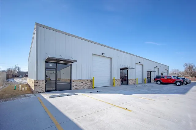 Front exterior — 220 Chisholm Trail Way 106, Mustang, OK 73064