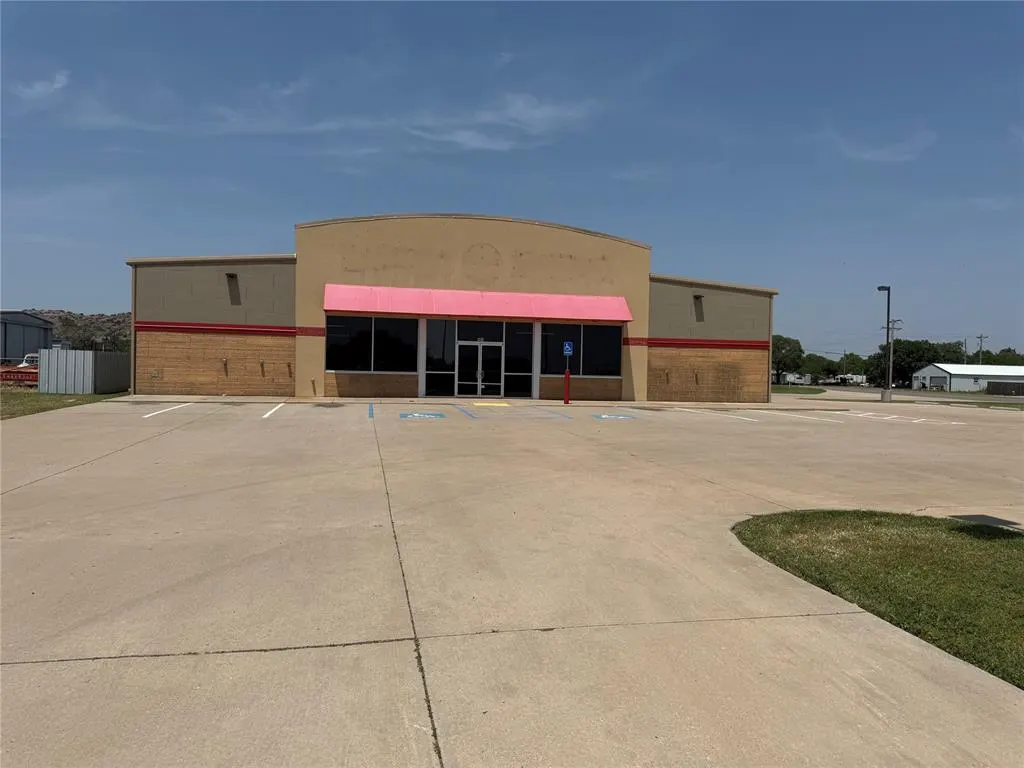 Front exterior — 215 E 1st Street, Granite, OK 73547