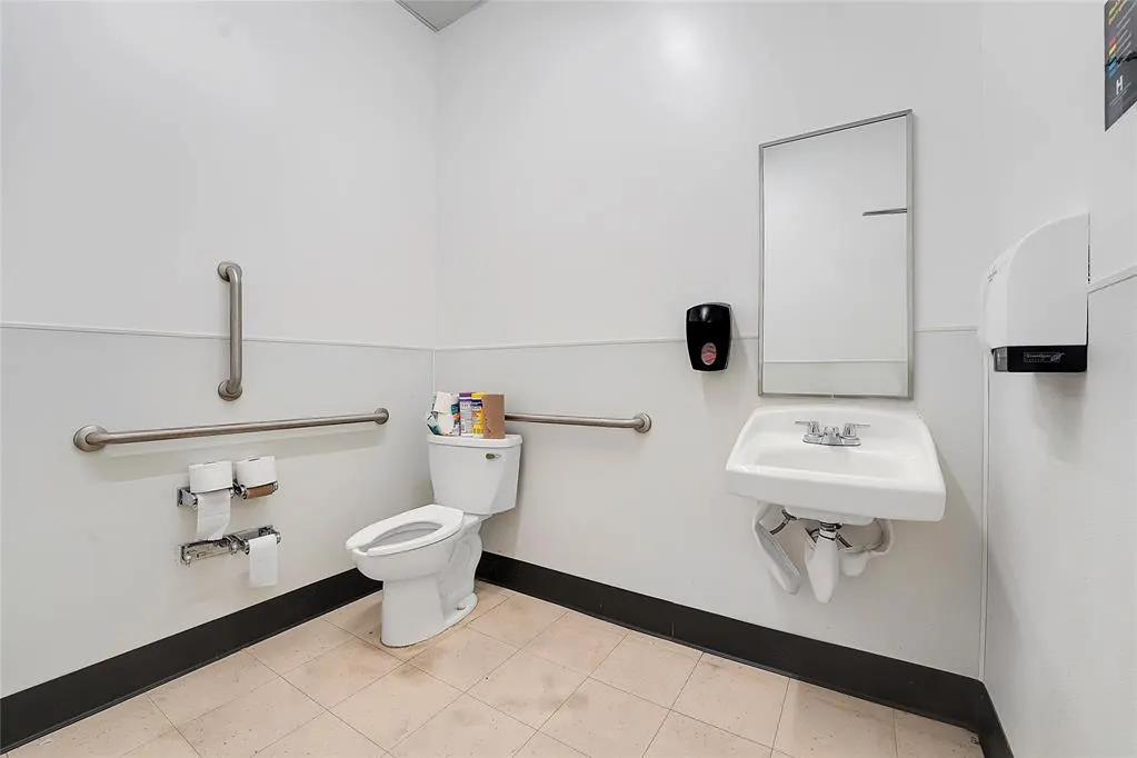 Photo 10 — 215 E 1st Street, Granite, OK 73547