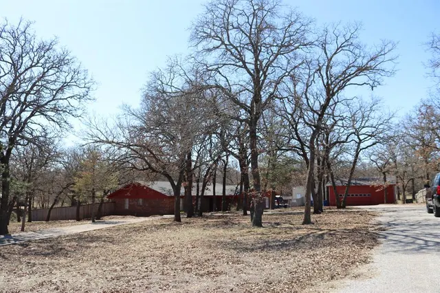 Photo 2 — 4835 Odom Drive, Duncan, OK 73533