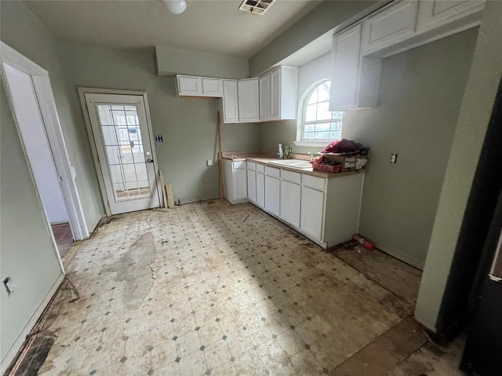 Photo 17 — 1120 Eureka Street, Seminole, OK 74868