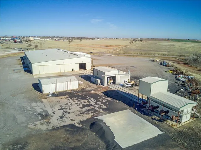 Photo 4 — 701 S Eastern, Elk City, OK 73644