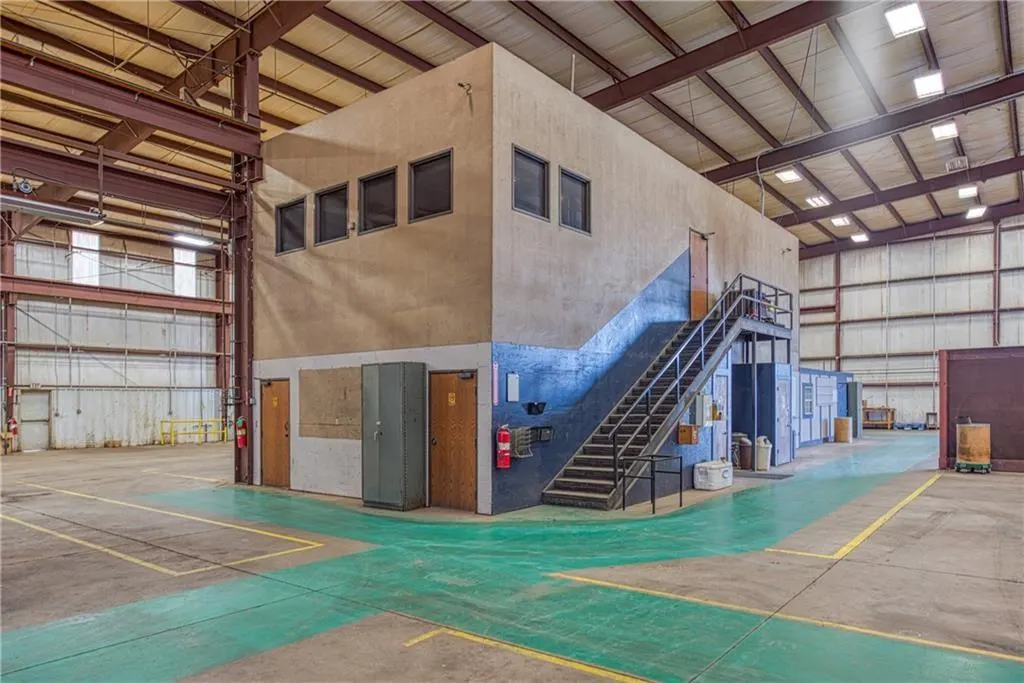 Photo 10 — 701 S Eastern, Elk City, OK 73644