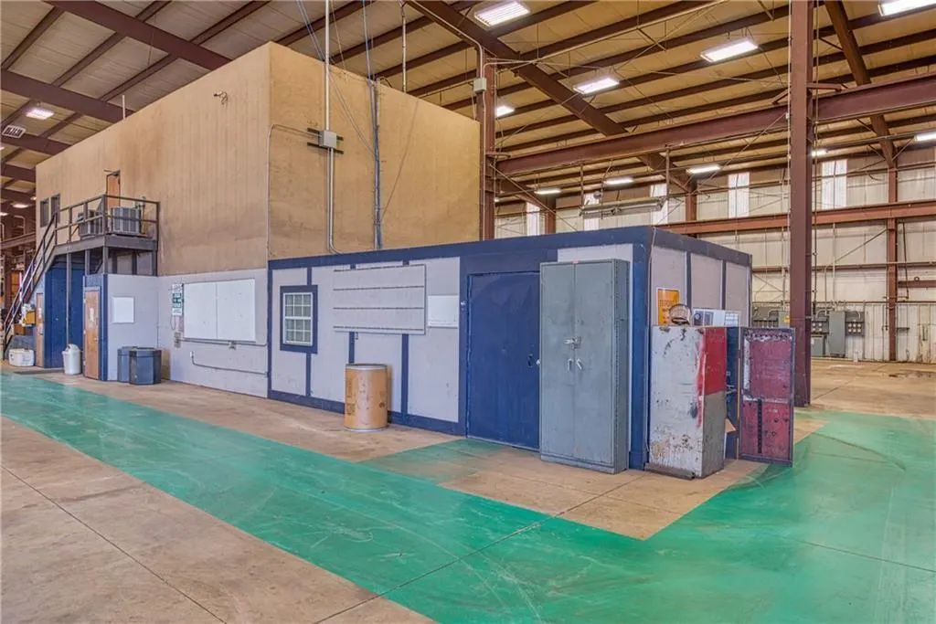 Photo 11 — 701 S Eastern, Elk City, OK 73644