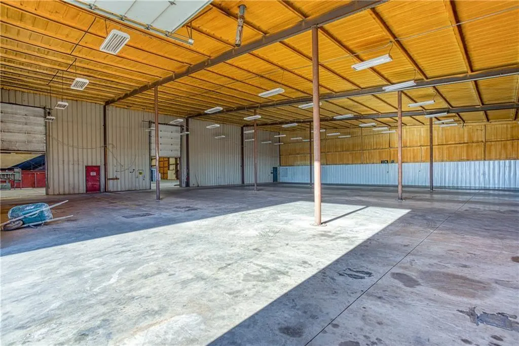 Photo 15 — 701 S Eastern, Elk City, OK 73644