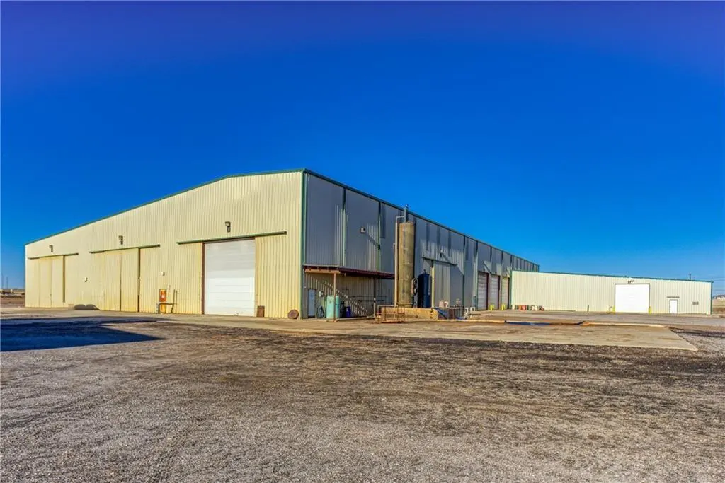 Photo 17 — 701 S Eastern, Elk City, OK 73644
