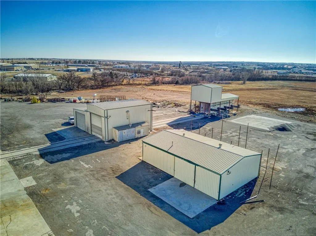 Photo 19 — 701 S Eastern, Elk City, OK 73644