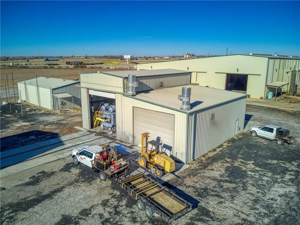 Photo 22 — 701 S Eastern, Elk City, OK 73644