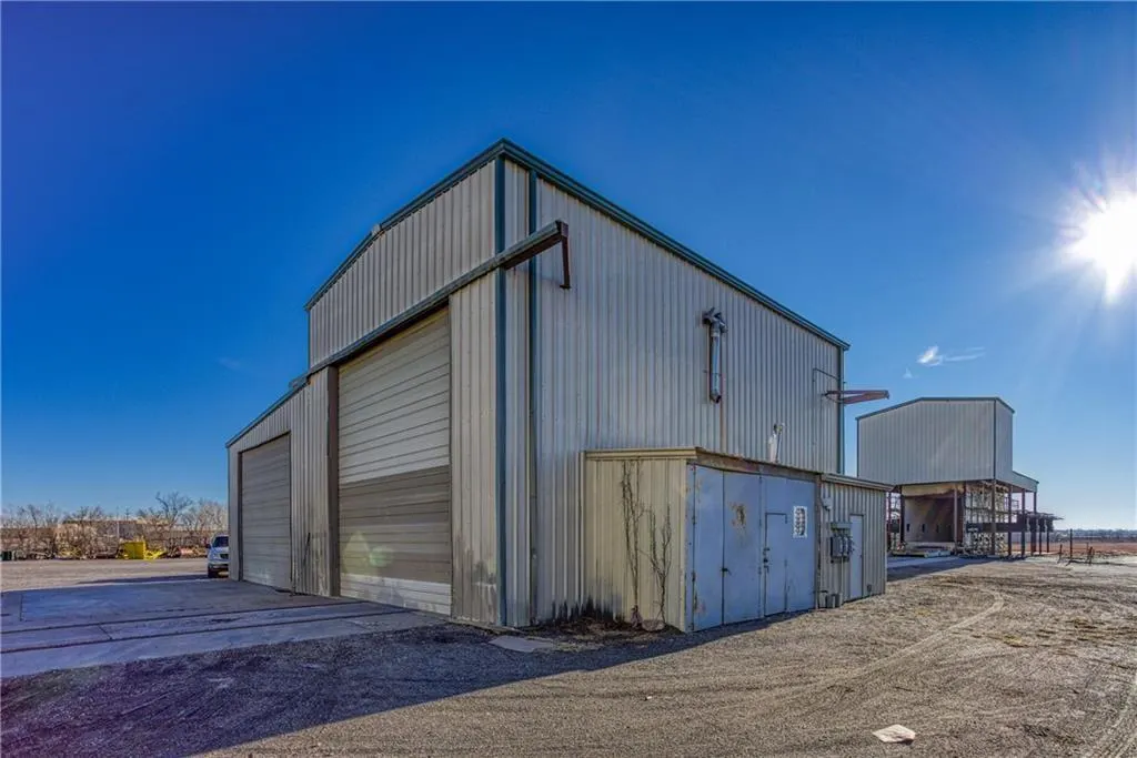 Photo 23 — 701 S Eastern, Elk City, OK 73644