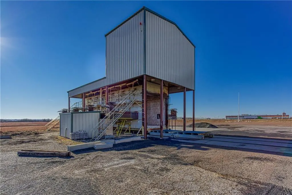 Photo 25 — 701 S Eastern, Elk City, OK 73644
