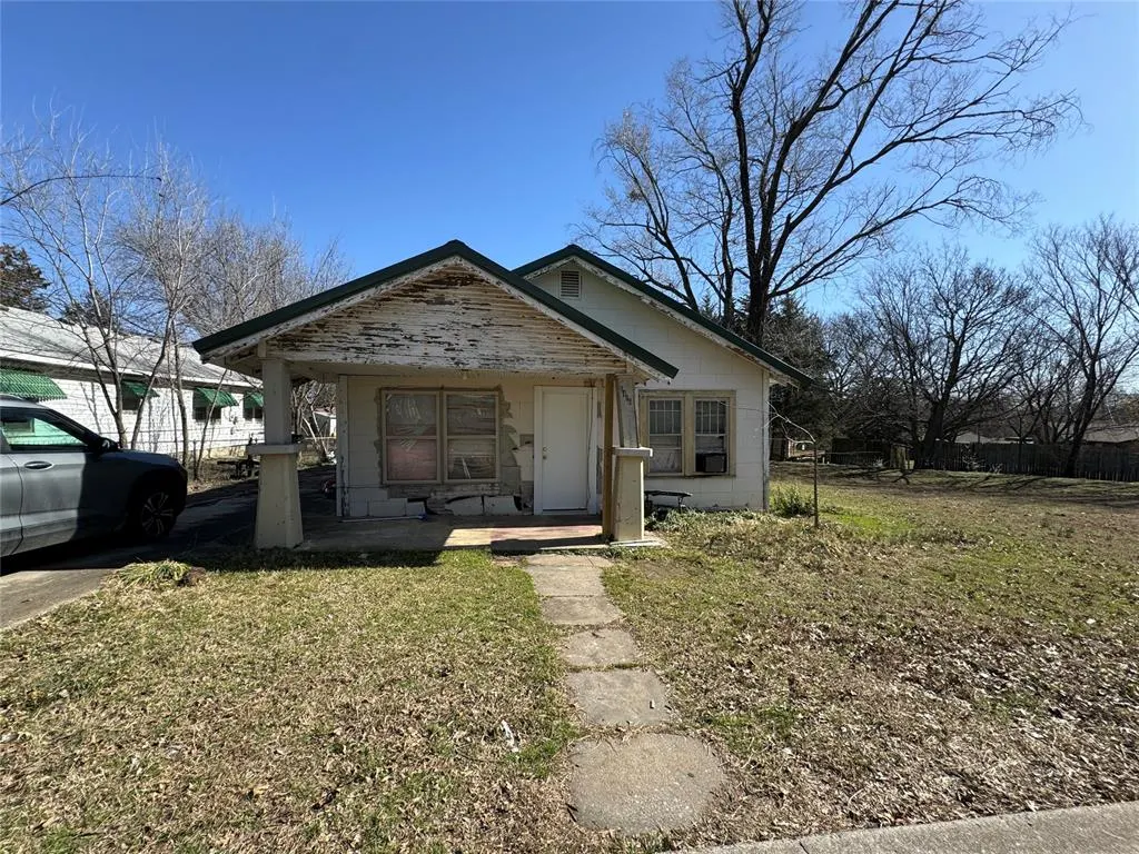 Photo 3 — 1416 Foster Avenue, Seminole, OK 74868