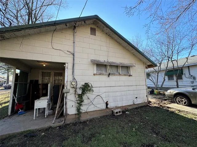 Photo 6 — 1416 Foster Avenue, Seminole, OK 74868