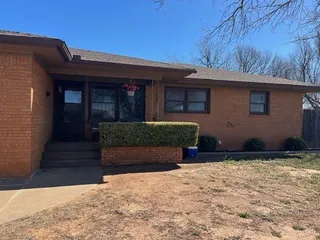 Sold home at 1800 Sunset Drive
