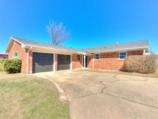 Photo 2 — 4329 NW 44th Street, Oklahoma City, OK 73112