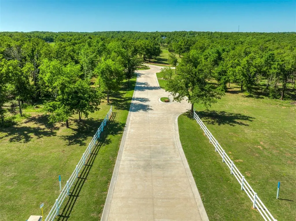 Photo 9 — 9162 Creek View Road, Guthrie, OK 73044