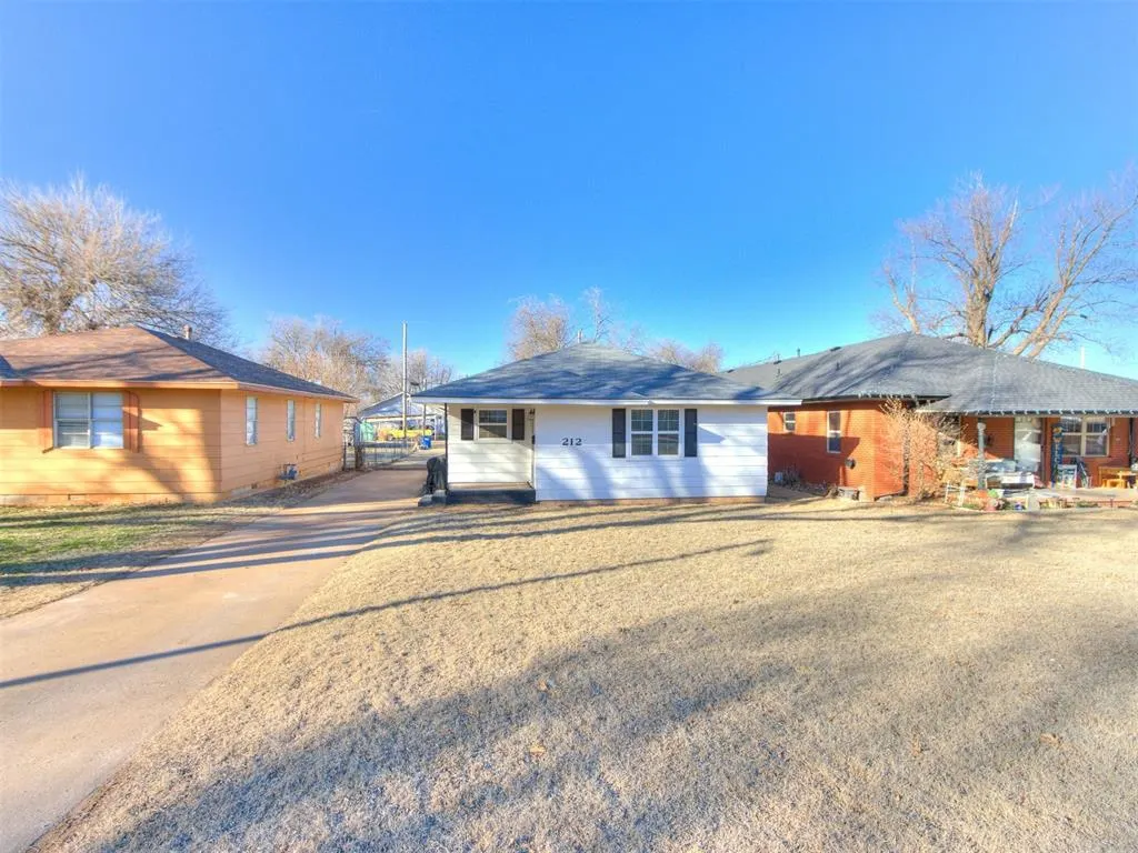 Photo 4 — 212 E Oklahoma Avenue, Kingfisher, OK 73750